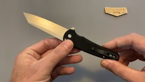 Protech Malibu (reverse tanto)