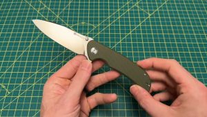 Holding the Sencut Borzam Knife